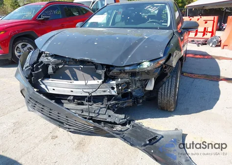 2025 Toyota Camry Le z USA, uszkodzony, nr VIN 4T1DAACK1SU595949